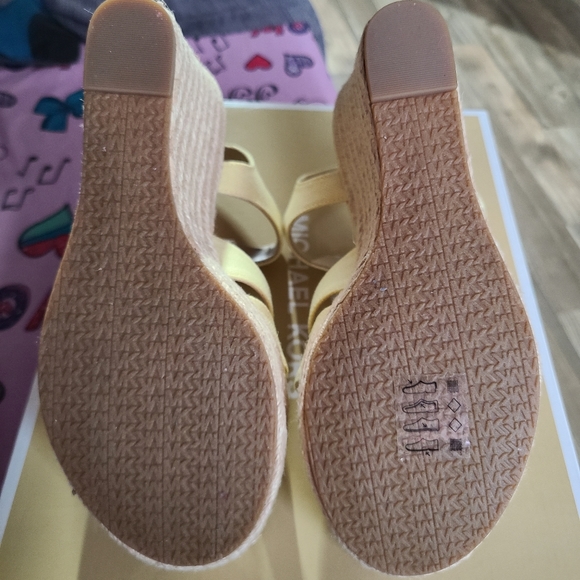 Michael Kors Yellow Wedges size 8 - Picture 6 of 9